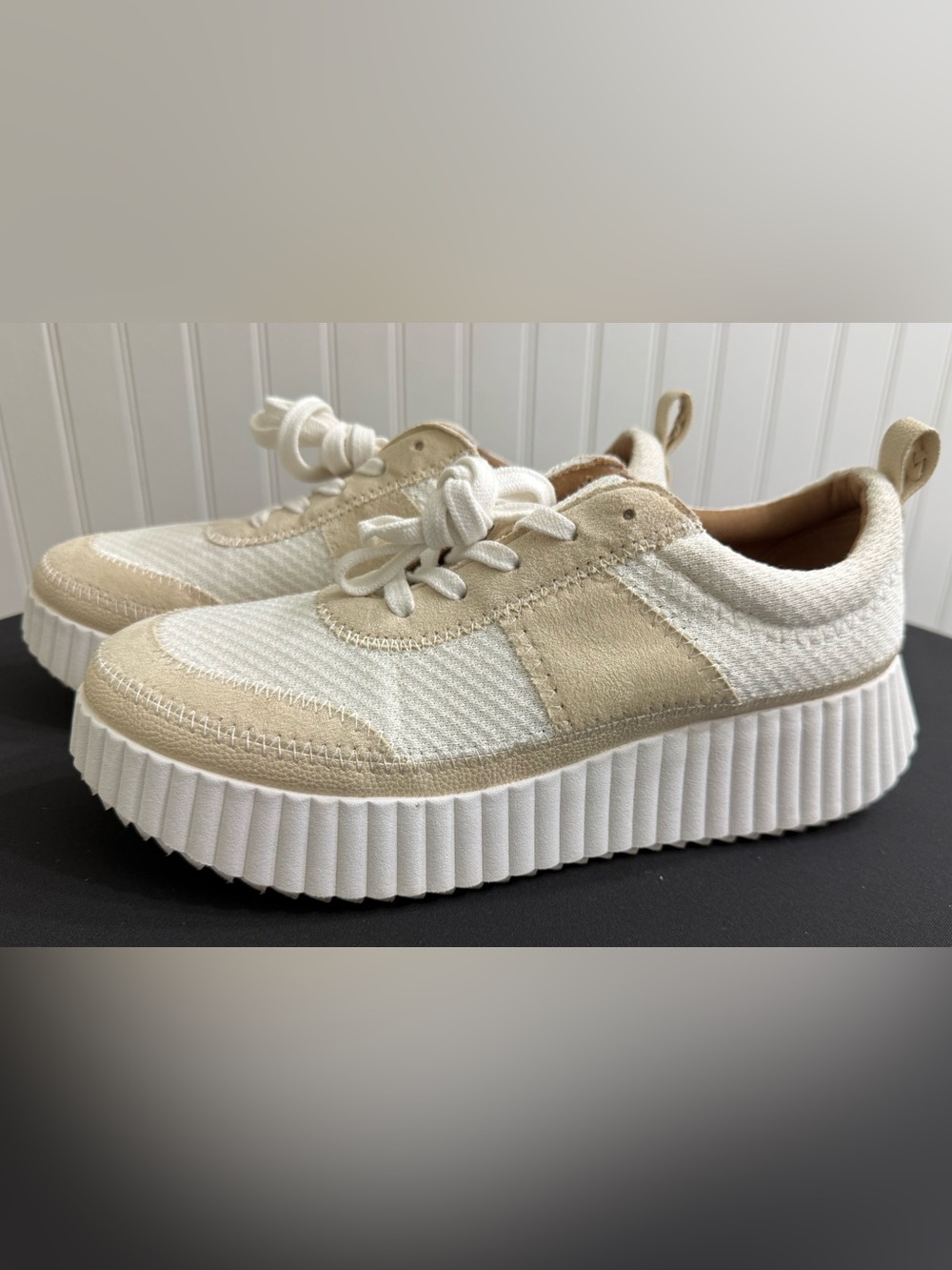 Zodiac Women's Cooper Lace-Up Platform Sneakers Sz 9